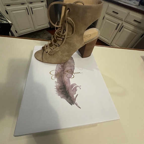 Jessica Simpson Tilory - Picture 3 of 4